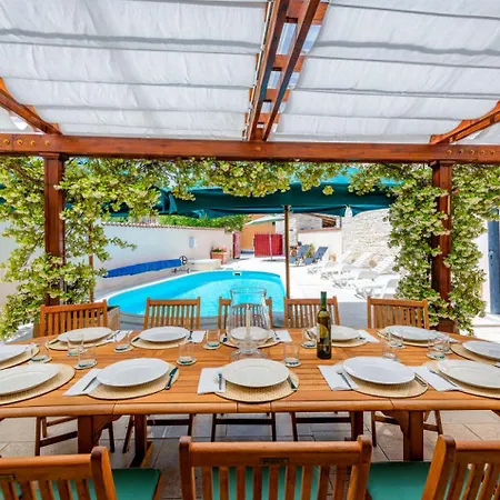 Rustic Diana With Pool Near Rovinj Burici