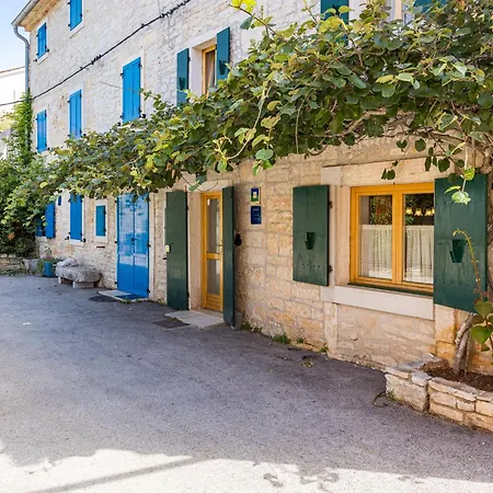 Villa Rustic Diana With Pool Near Rovinj Burici